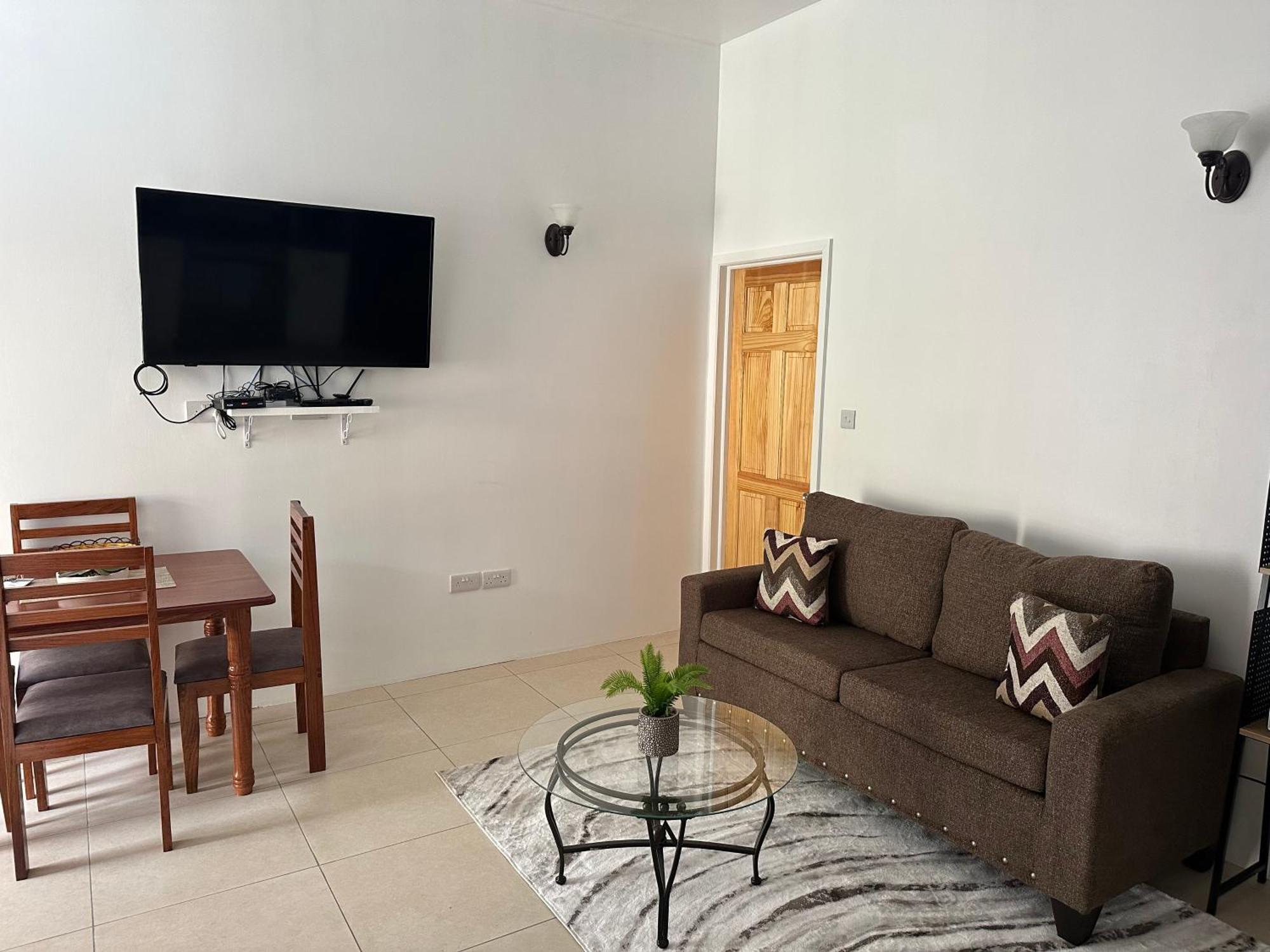 Eldorado Guesthouse & Car Rental Roseau Esterno foto